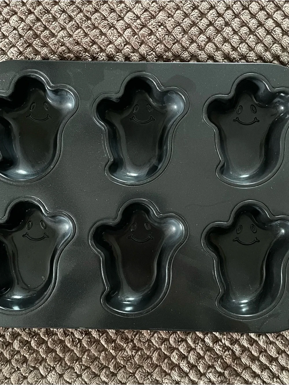 Holiday Cake/Cupcake Baking Pans Lot of 5